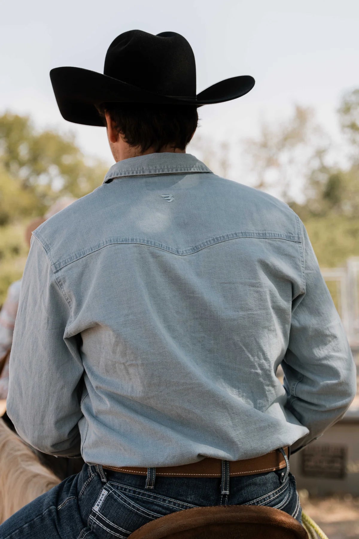 Long Sleeve - Denim Pearl Snap - Light Washed (Oversized) - Eden Lifestyle