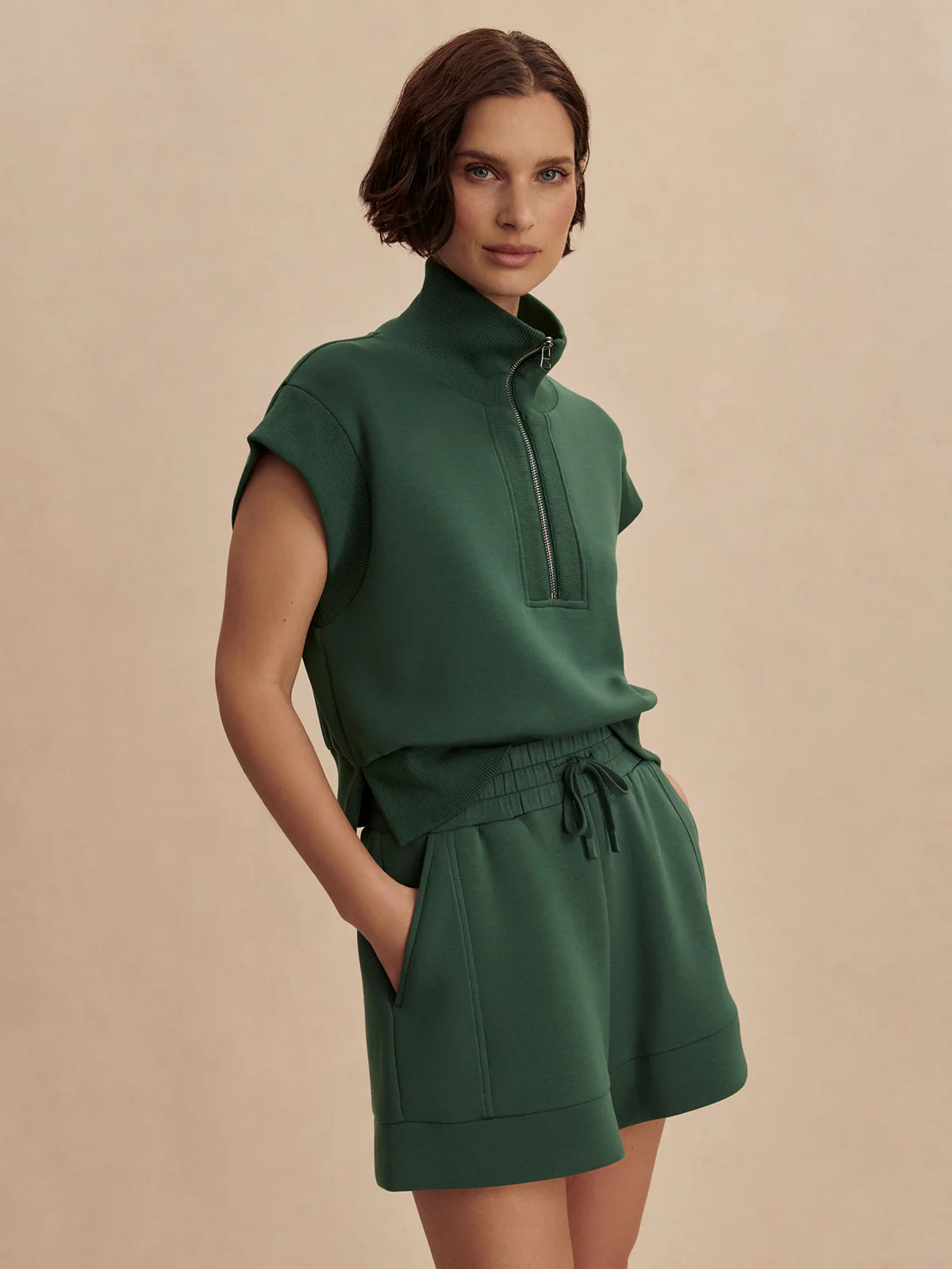 Varley Atrium High-Rise Short 4.5" Cilantro - Eden Lifestyle