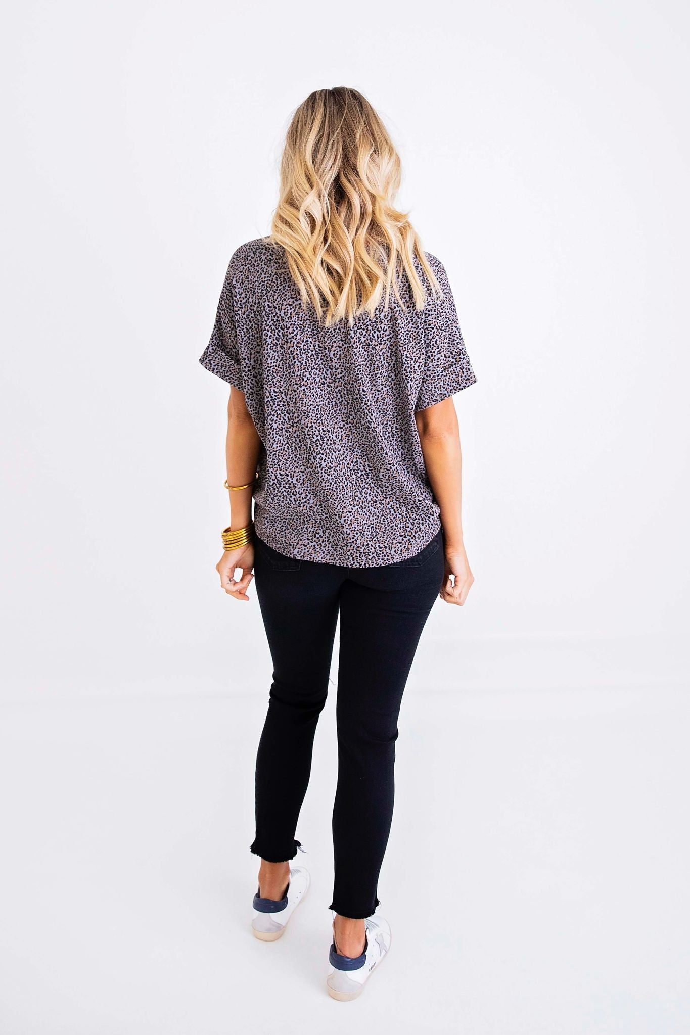 Karlie, Women - Shirts & Tops,  Leopard Knit V-Neck Signature Top