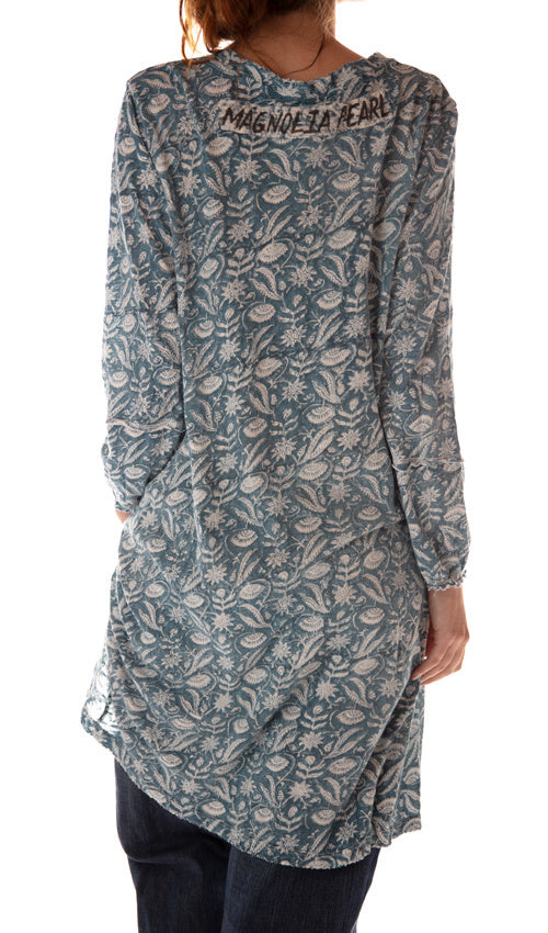 Magnolia Pearl, Magnolia Pearl,  Magnolia Pearl Cotton Linen Jersey Birch Henley with Distressing, Four Button Placket, Three Quarter Sleeves