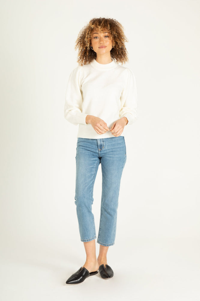 VIOLET Sweater in White - Eden Lifestyle