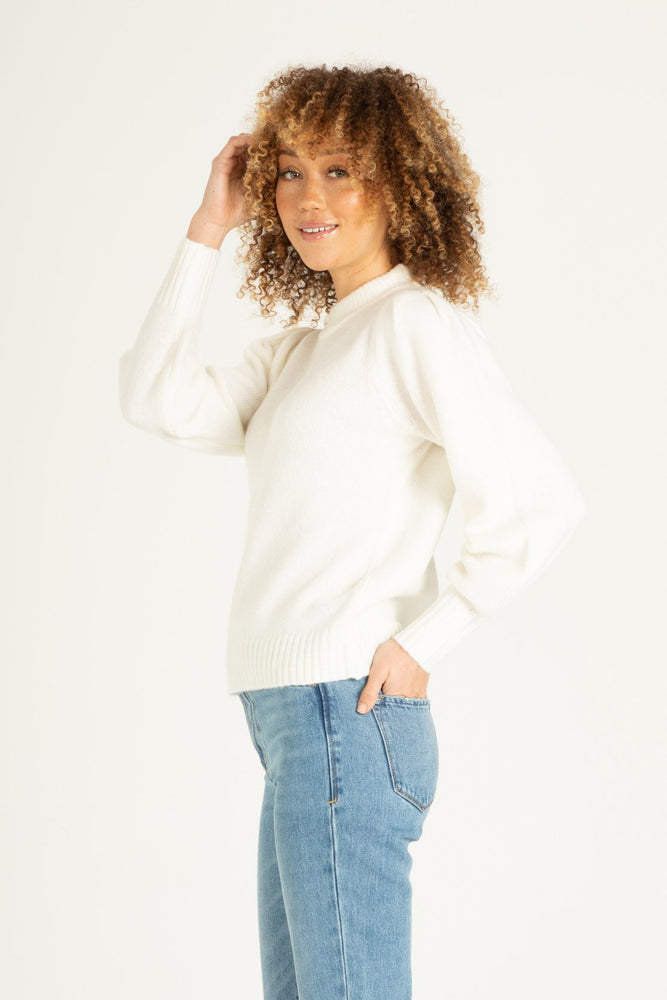 VIOLET Sweater in White - Eden Lifestyle