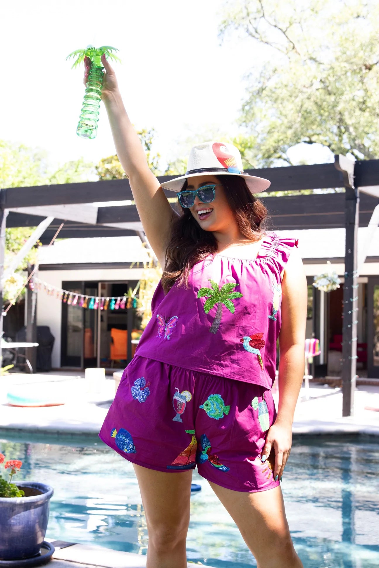 Tropical Icon Tank - Eden Lifestyle
