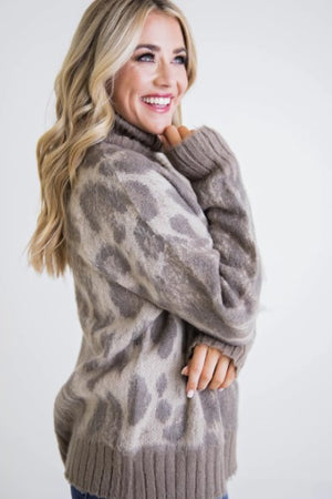 Karlie, Women - Shirts & Tops,  Leopard Turtleneck Sweater